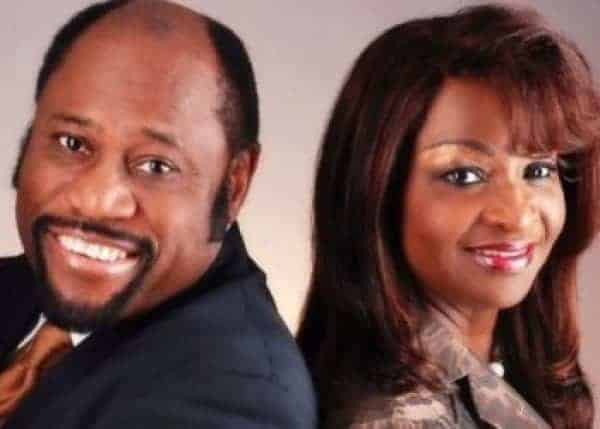 PASTOR MYLES MUNROE AND WIFE AMONG 9 KILLED IN PLANE CRASH