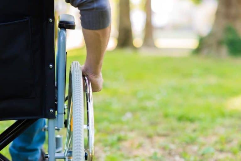 Florida College Students Invent New Hands-Free Wheelchair That Operates on Facial Expressions