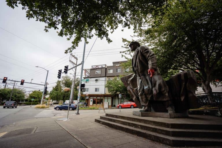 The one statue in Seattle that is not at risk?