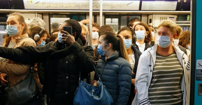 Parisians wearing masks