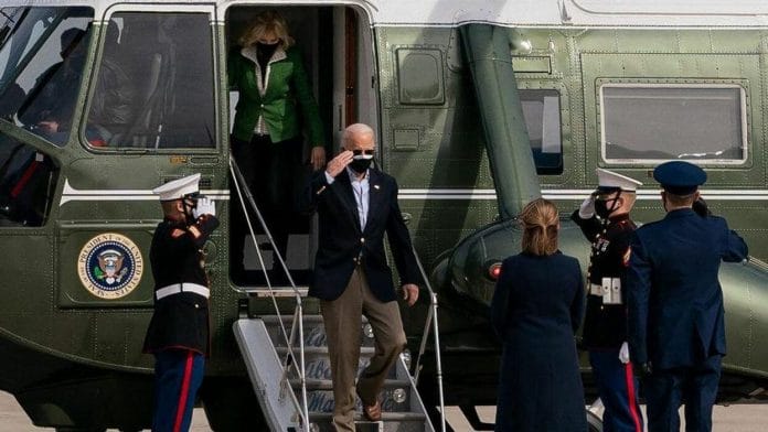 Pres and Jill Biden disembarking Air Force One